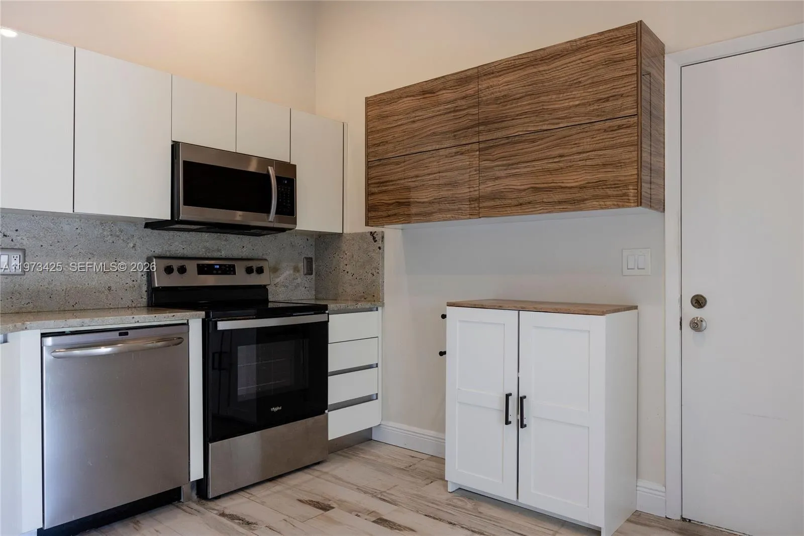 10121 Nw 51st Ln, Doral, Florida 33178, Doral, Florida 33178, 3 Bedrooms Bedrooms, ,2 BathroomsBathrooms,Residential Lease,For Rent,10121 Nw 51st Ln, Doral, Florida 33178,A11973425