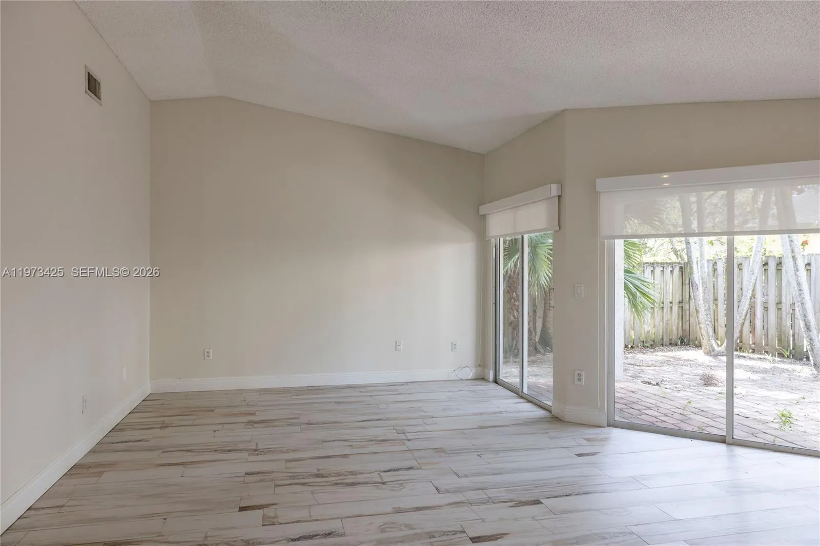 10121 Nw 51st Ln, Doral, Florida 33178, Doral, Florida 33178, 3 Bedrooms Bedrooms, ,2 BathroomsBathrooms,Residential Lease,For Rent,10121 Nw 51st Ln, Doral, Florida 33178,A11973425