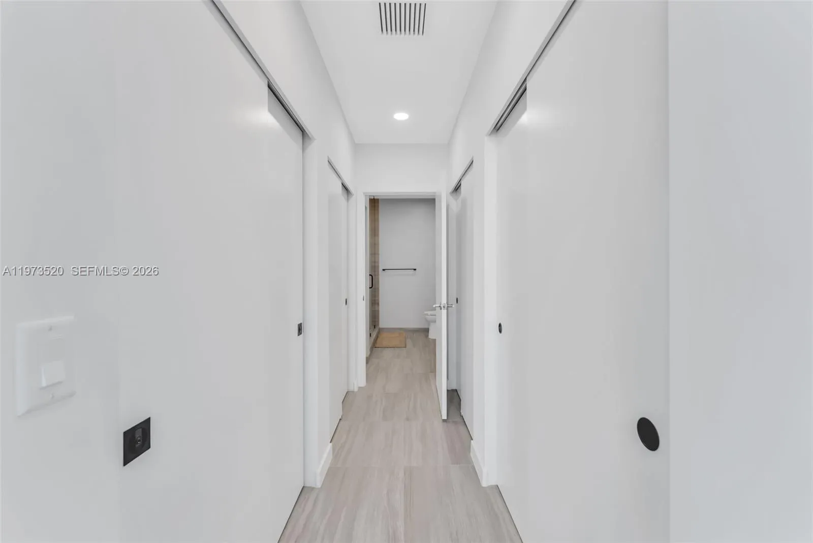 580 72nd St 1801, Miami Beach, Florida 33141, Miami Beach, Florida 33141, 3 Bedrooms Bedrooms, ,2 BathroomsBathrooms,Residential,For Sale,580 72nd St 1801, Miami Beach, Florida 33141,A11973520