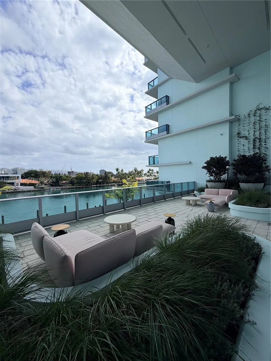 9201 E Bay Harbor Dr 303, Bay Harbor Islands, Flor, Bay Harbor Islands, Florida 33154, 2 Bedrooms Bedrooms, ,2 BathroomsBathrooms,Residential Lease,For Rent,9201 E Bay Harbor Dr 303, Bay Harbor Islands, Flor,A11973521