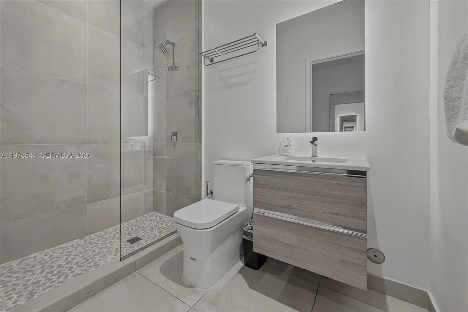 229 Sw 9th St 407, Miami, Florida 33130, Miami, Florida 33130, 1 Bedroom Bedrooms, ,1 BathroomBathrooms,Residential,For Sale,229 Sw 9th St 407, Miami, Florida 33130,A11973544