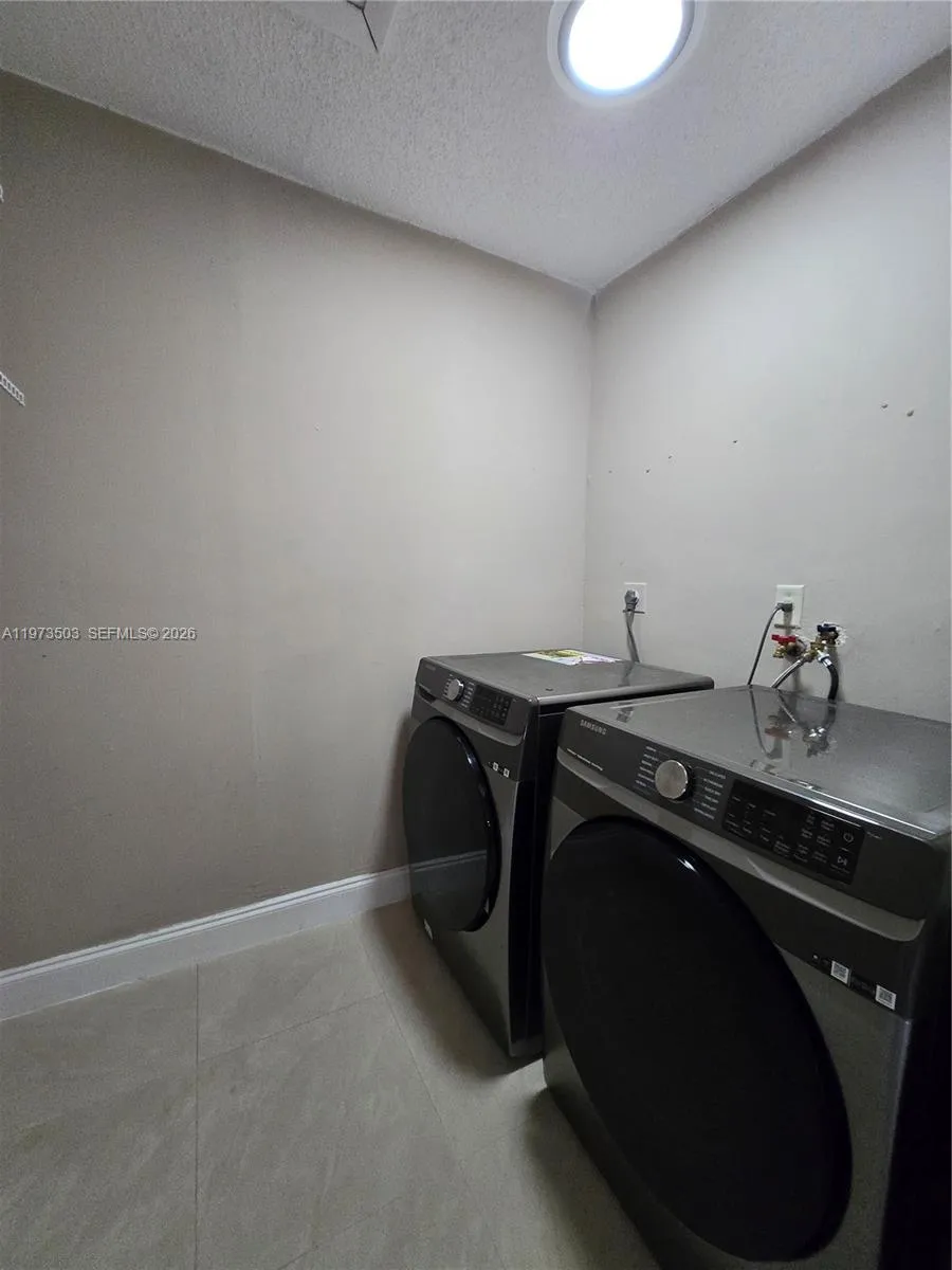 10805 Sw 165th Ter, Miami, Florida 33157, Miami, Florida 33157, 4 Bedrooms Bedrooms, ,2 BathroomsBathrooms,Residential Lease,For Rent,10805 Sw 165th Ter, Miami, Florida 33157,A11973503