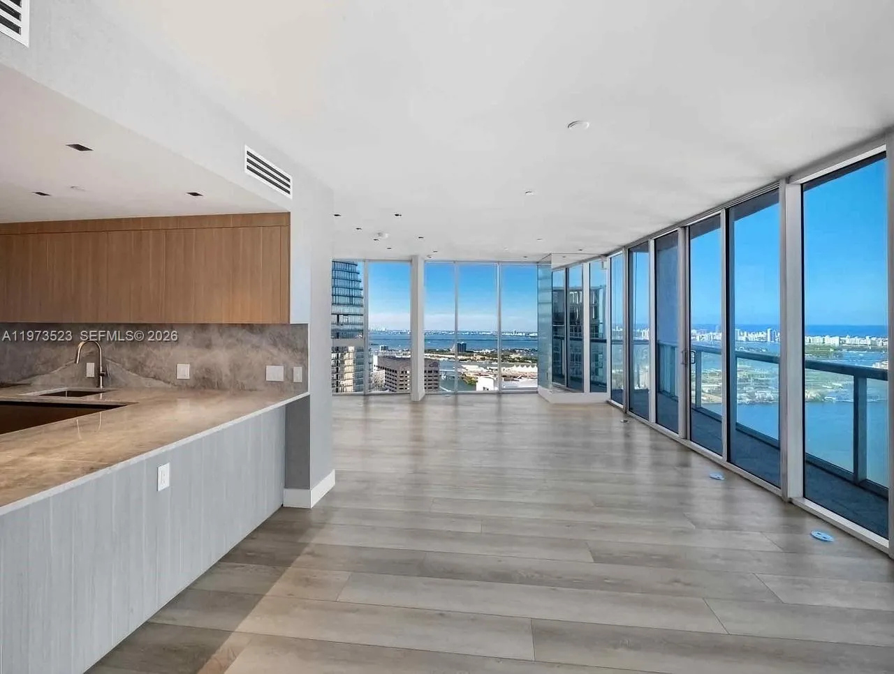 465 Brickell Ave 5701, Miami, Florida 33131, Miami, Florida 33131, 5 Bedrooms Bedrooms, ,5 BathroomsBathrooms,Residential Lease,For Rent,465 Brickell Ave 5701, Miami, Florida 33131,A11973523
