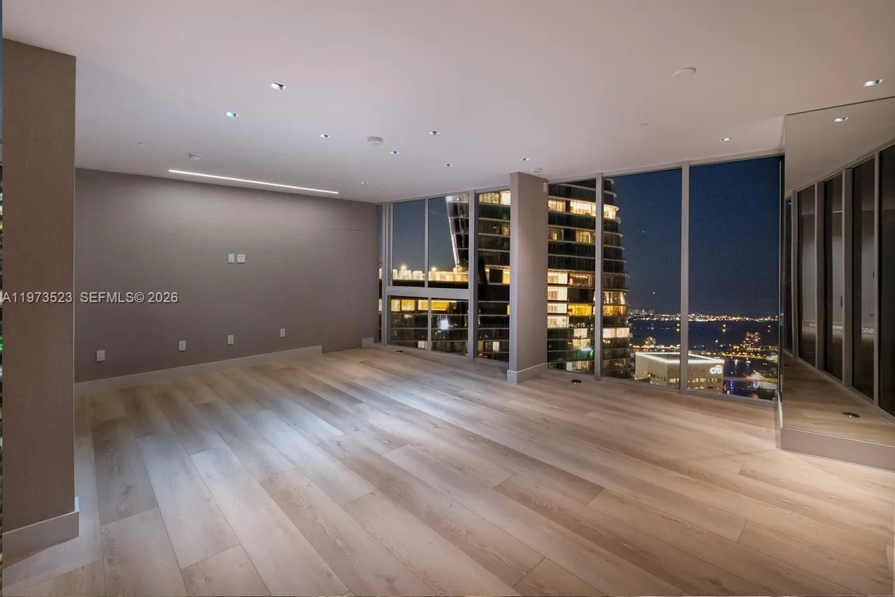 465 Brickell Ave 5701, Miami, Florida 33131, Miami, Florida 33131, 5 Bedrooms Bedrooms, ,5 BathroomsBathrooms,Residential Lease,For Rent,465 Brickell Ave 5701, Miami, Florida 33131,A11973523
