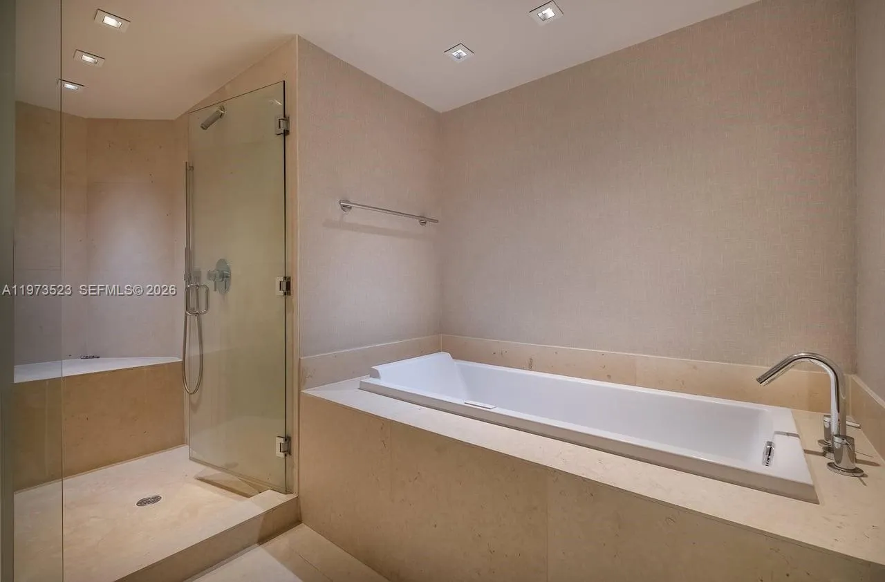465 Brickell Ave 5701, Miami, Florida 33131, Miami, Florida 33131, 5 Bedrooms Bedrooms, ,5 BathroomsBathrooms,Residential Lease,For Rent,465 Brickell Ave 5701, Miami, Florida 33131,A11973523