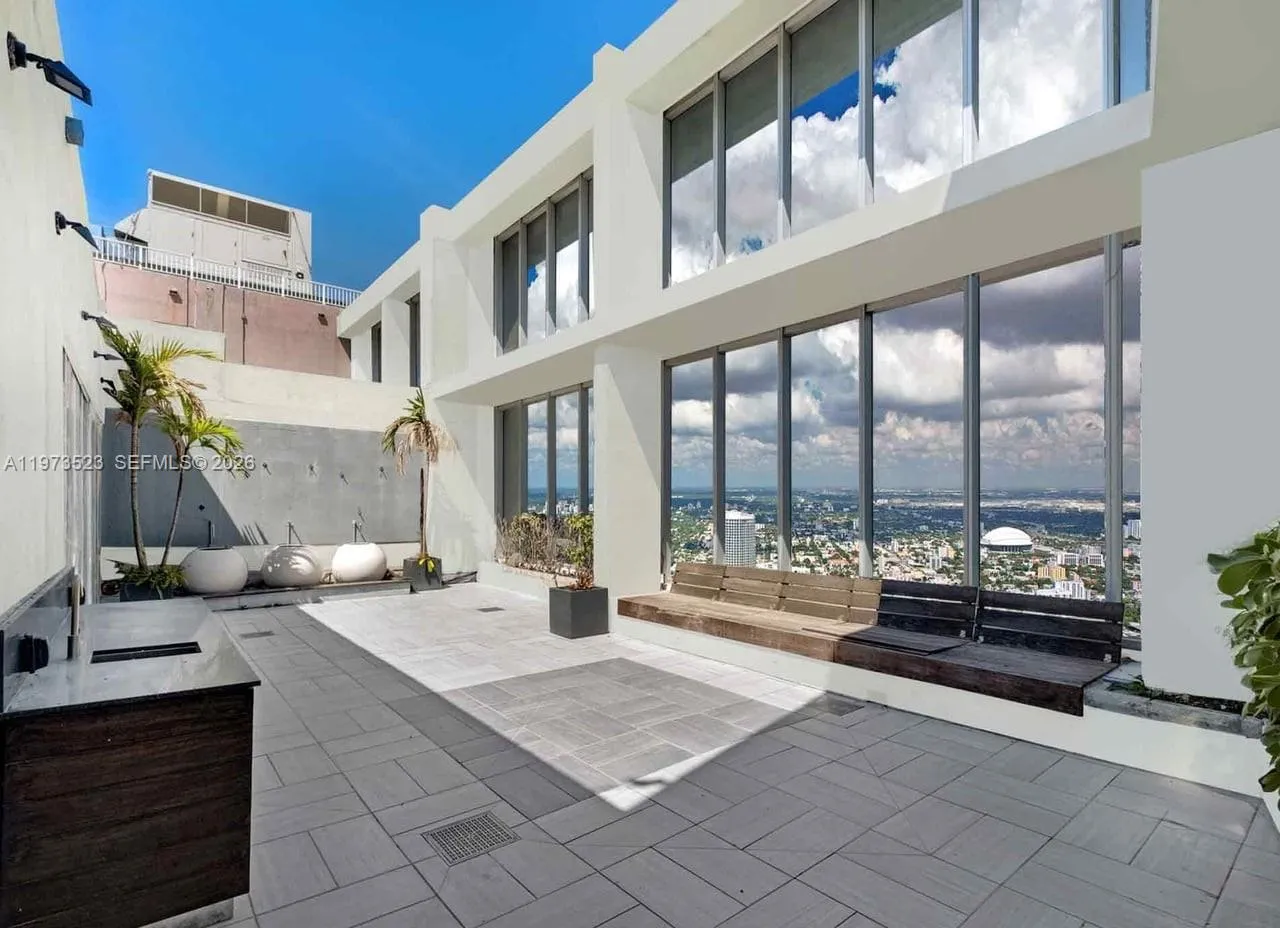 465 Brickell Ave 5701, Miami, Florida 33131, Miami, Florida 33131, 5 Bedrooms Bedrooms, ,5 BathroomsBathrooms,Residential Lease,For Rent,465 Brickell Ave 5701, Miami, Florida 33131,A11973523