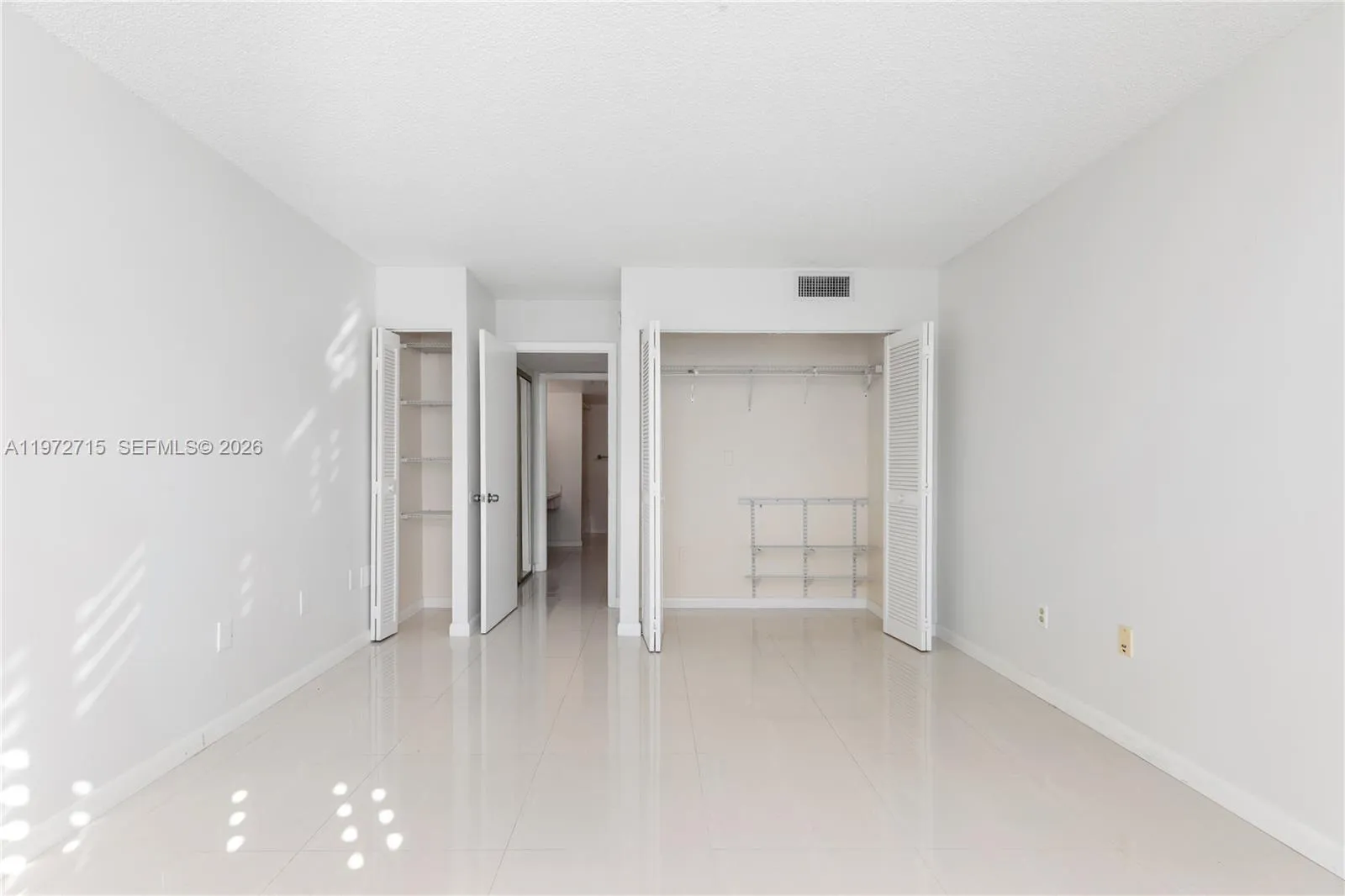 210 Sea View Dr 207, Key Biscayne, Florida 33149, Key Biscayne, Florida 33149, 1 Bedroom Bedrooms, ,1 BathroomBathrooms,Residential,For Sale,210 Sea View Dr 207, Key Biscayne, Florida 33149,A11972715