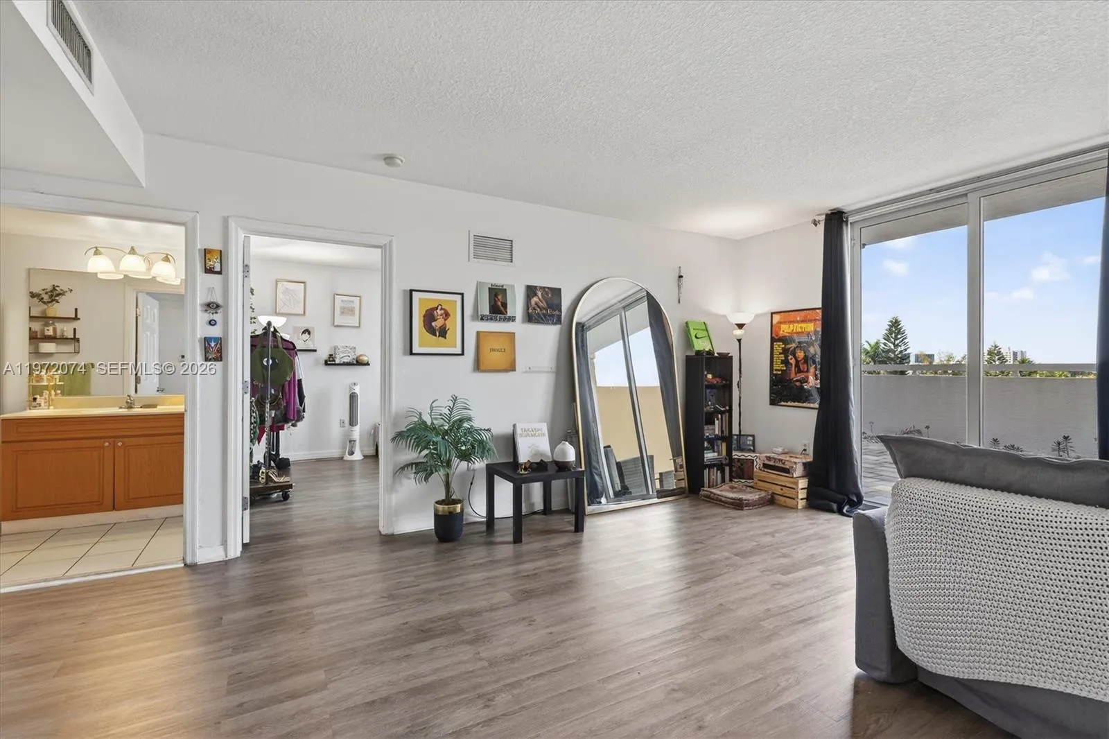 900 Sw 8th St 505, Miami, Florida 33130, Miami, Florida 33130, 1 Bedroom Bedrooms, ,1 BathroomBathrooms,Residential,For Sale,900 Sw 8th St 505, Miami, Florida 33130,A11972074