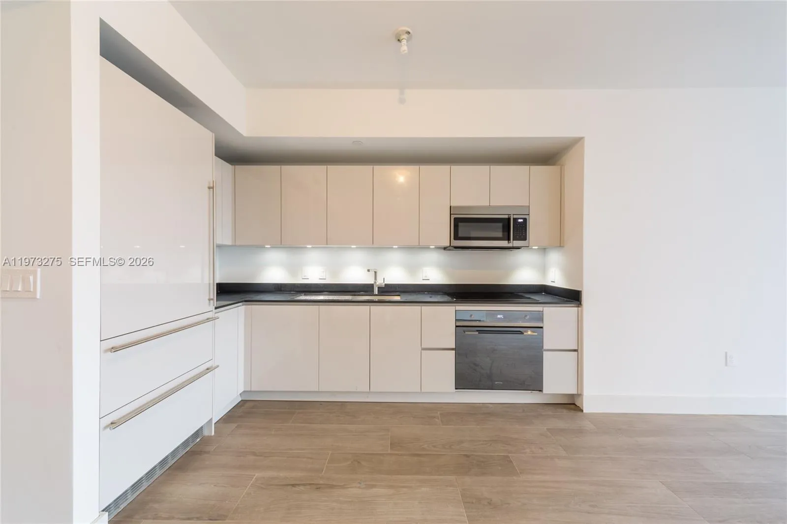 1010 Brickell Ave 2908, Miami, Florida 33131, Miami, Florida 33131, 1 Bedroom Bedrooms, ,1 BathroomBathrooms,Residential Lease,For Rent,1010 Brickell Ave 2908, Miami, Florida 33131,A11973275