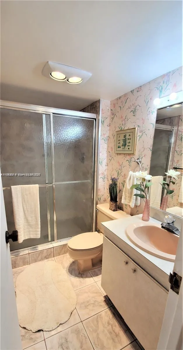 100 Bayview Dr 603, Sunny Isles Beach, Florida 331, Sunny Isles Beach, Florida 33160, 2 Bedrooms Bedrooms, ,2 BathroomsBathrooms,Residential,For Sale,100 Bayview Dr 603, Sunny Isles Beach, Florida 331,A11962911