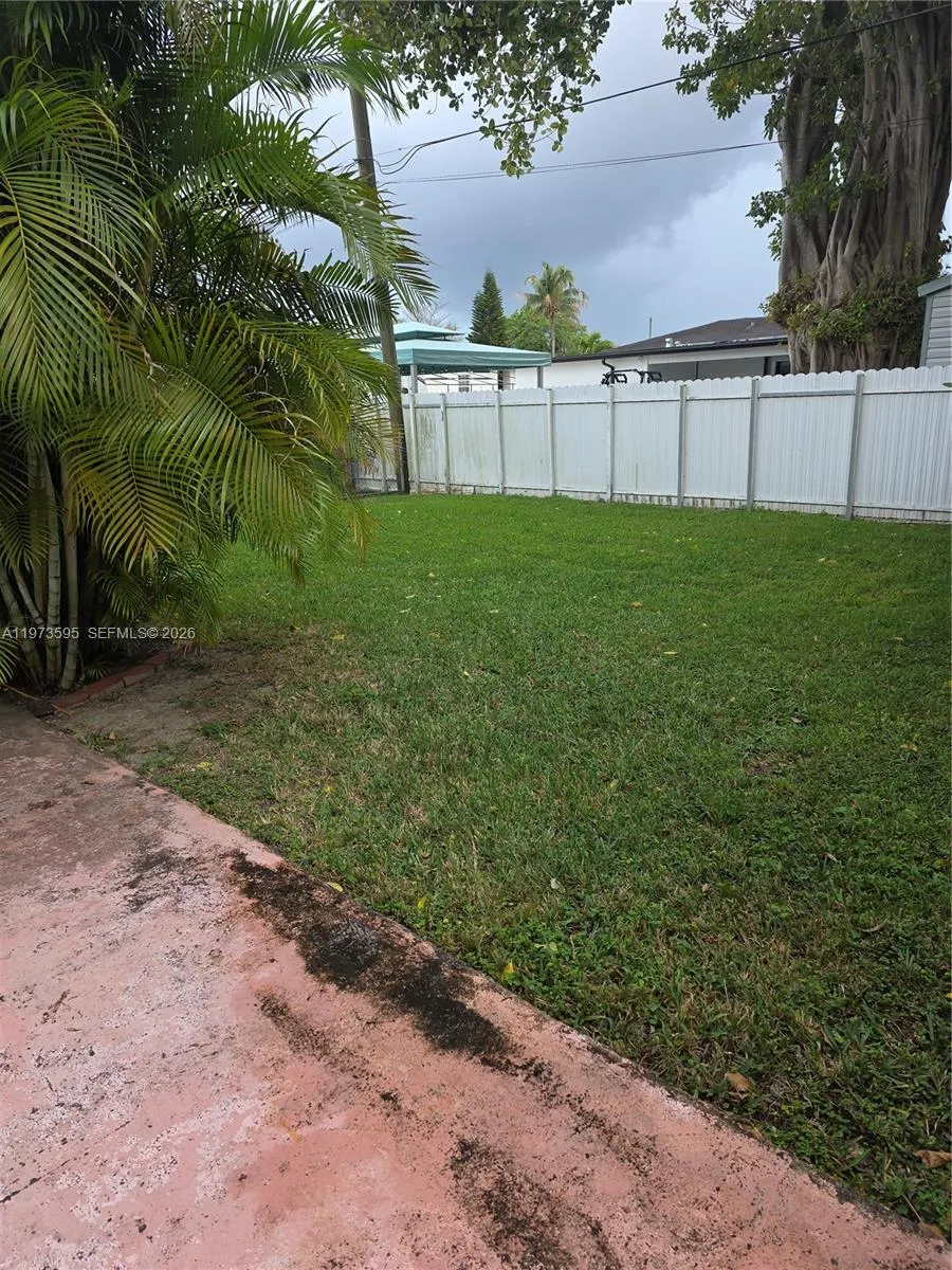 2725 Sw 82nd Ave, Miami, Florida 33155, Miami, Florida 33155, 5 Bedrooms Bedrooms, ,4 BathroomsBathrooms,Residential,For Sale,2725 Sw 82nd Ave, Miami, Florida 33155,A11973595