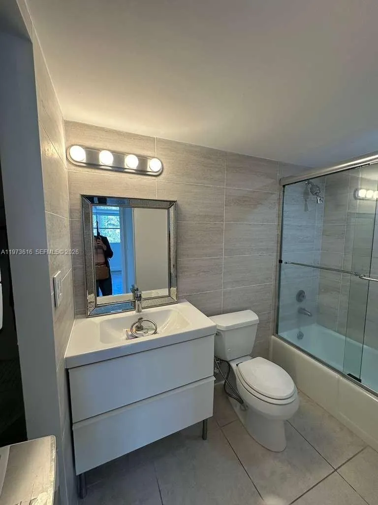 210 Sea View Dr 410, Key Biscayne, Florida 33149, Key Biscayne, Florida 33149, 2 Bedrooms Bedrooms, ,2 BathroomsBathrooms,Residential Lease,For Rent,210 Sea View Dr 410, Key Biscayne, Florida 33149,A11973616