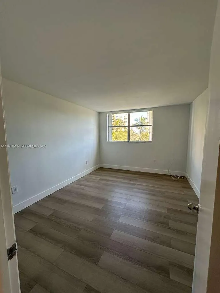 210 Sea View Dr 410, Key Biscayne, Florida 33149, Key Biscayne, Florida 33149, 2 Bedrooms Bedrooms, ,2 BathroomsBathrooms,Residential Lease,For Rent,210 Sea View Dr 410, Key Biscayne, Florida 33149,A11973616
