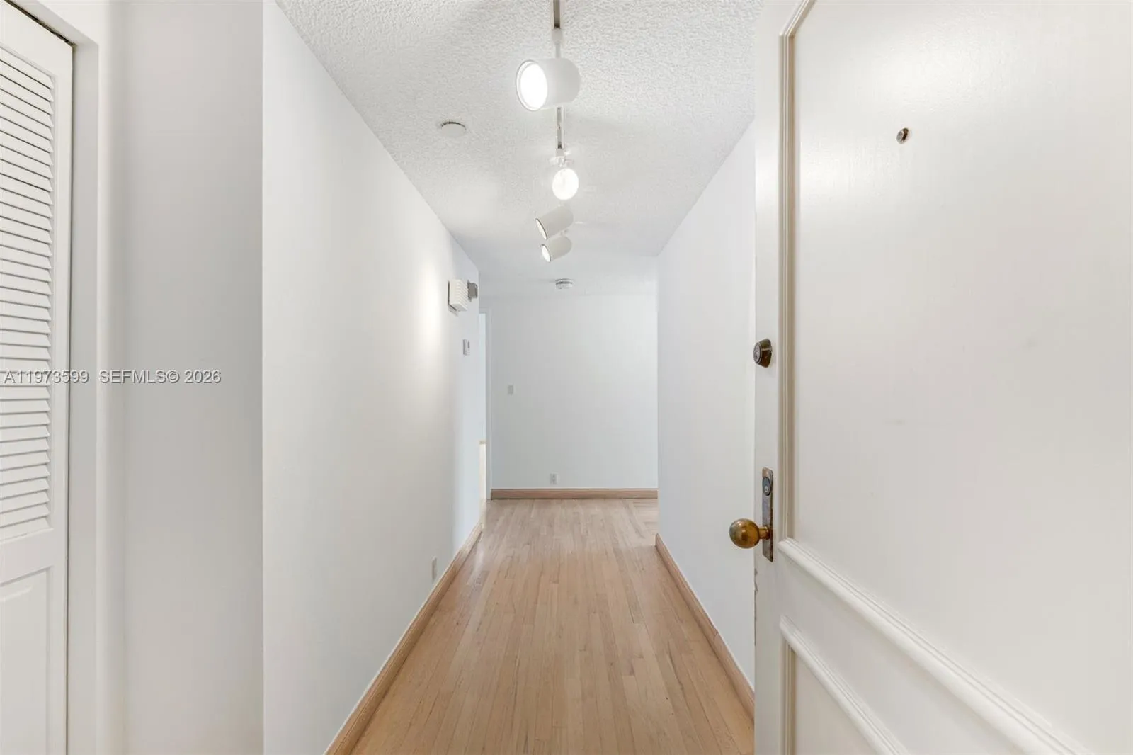 151 Crandon Blvd 600, Key Biscayne, Florida 33149, Key Biscayne, Florida 33149, 2 Bedrooms Bedrooms, ,2 BathroomsBathrooms,Residential,For Sale,151 Crandon Blvd 600, Key Biscayne, Florida 33149,A11973599