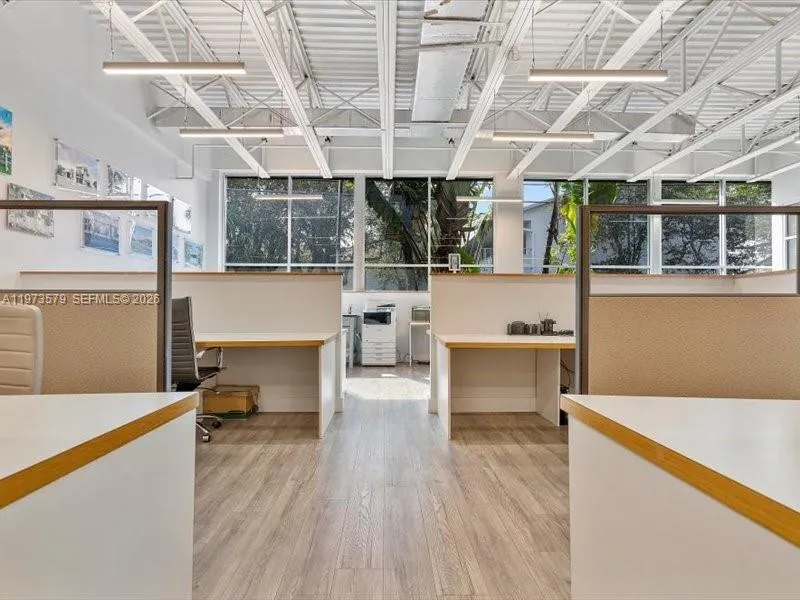 2404 Hollywood Blvd, Hollywood, Florida 33020, Hollywood, Florida 33020, ,Commercial Lease,For Rent,2404 Hollywood Blvd, Hollywood, Florida 33020,A11973579