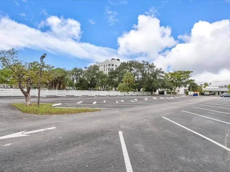2404 Hollywood Blvd, Hollywood, Florida 33020, Hollywood, Florida 33020, ,Commercial Lease,For Rent,2404 Hollywood Blvd, Hollywood, Florida 33020,A11973579