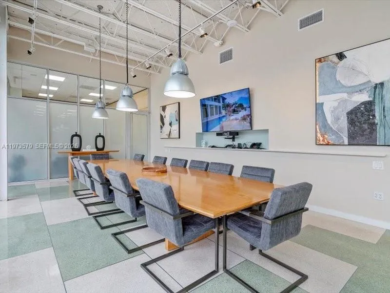 2404 Hollywood Blvd, Hollywood, Florida 33020, Hollywood, Florida 33020, ,Commercial Lease,For Rent,2404 Hollywood Blvd, Hollywood, Florida 33020,A11973579