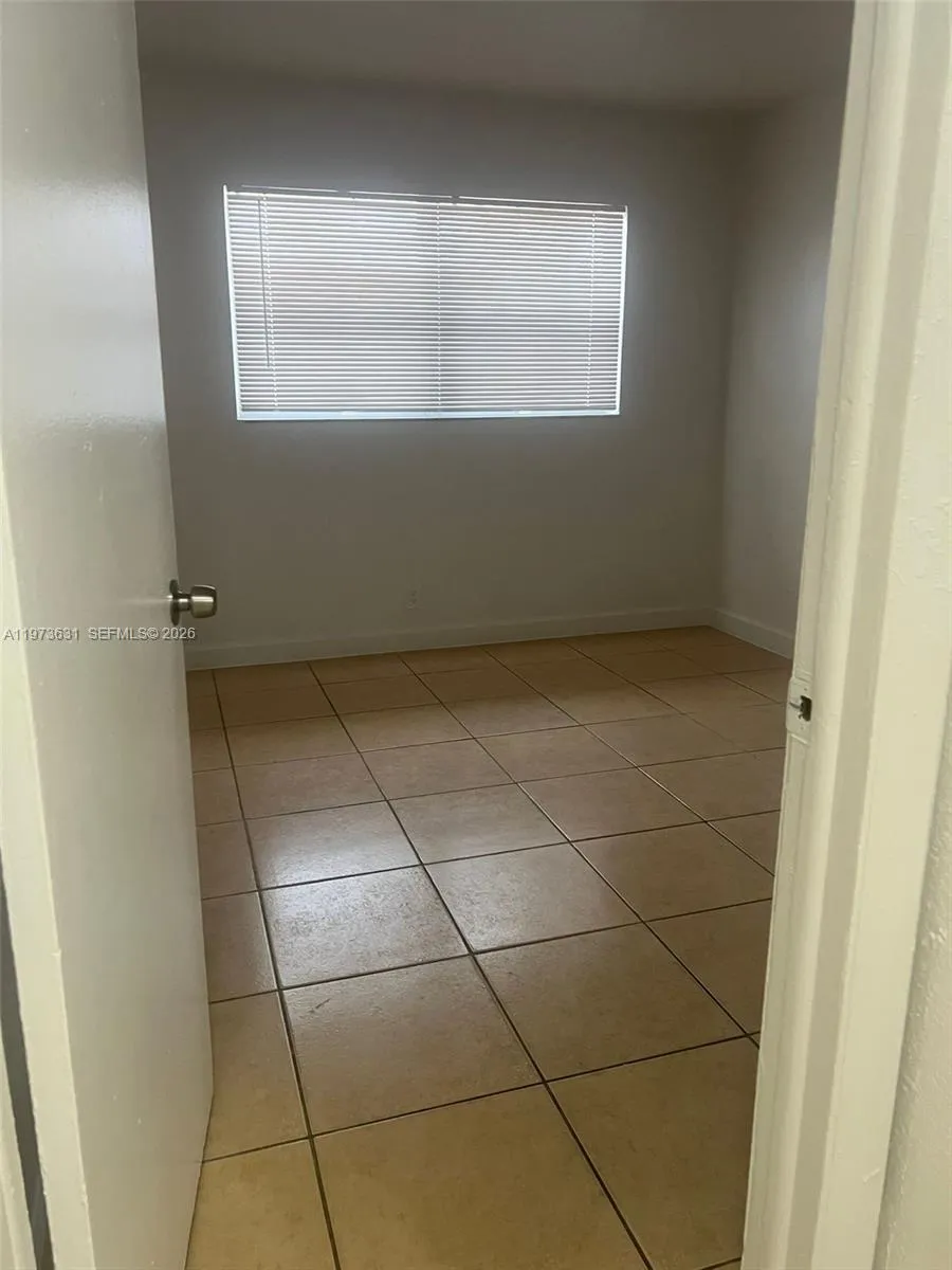 921 Nw 2nd Ave 2, Fort Lauderdale, Florida 33311, Fort Lauderdale, Florida 33311, 2 Bedrooms Bedrooms, ,1 BathroomBathrooms,Residential Lease,For Rent,921 Nw 2nd Ave 2, Fort Lauderdale, Florida 33311,A11973631