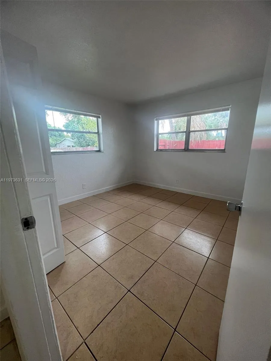 921 Nw 2nd Ave 2, Fort Lauderdale, Florida 33311, Fort Lauderdale, Florida 33311, 2 Bedrooms Bedrooms, ,1 BathroomBathrooms,Residential Lease,For Rent,921 Nw 2nd Ave 2, Fort Lauderdale, Florida 33311,A11973631