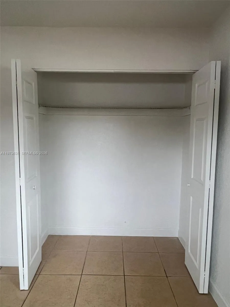921 Nw 2nd Ave 2, Fort Lauderdale, Florida 33311, Fort Lauderdale, Florida 33311, 2 Bedrooms Bedrooms, ,1 BathroomBathrooms,Residential Lease,For Rent,921 Nw 2nd Ave 2, Fort Lauderdale, Florida 33311,A11973631