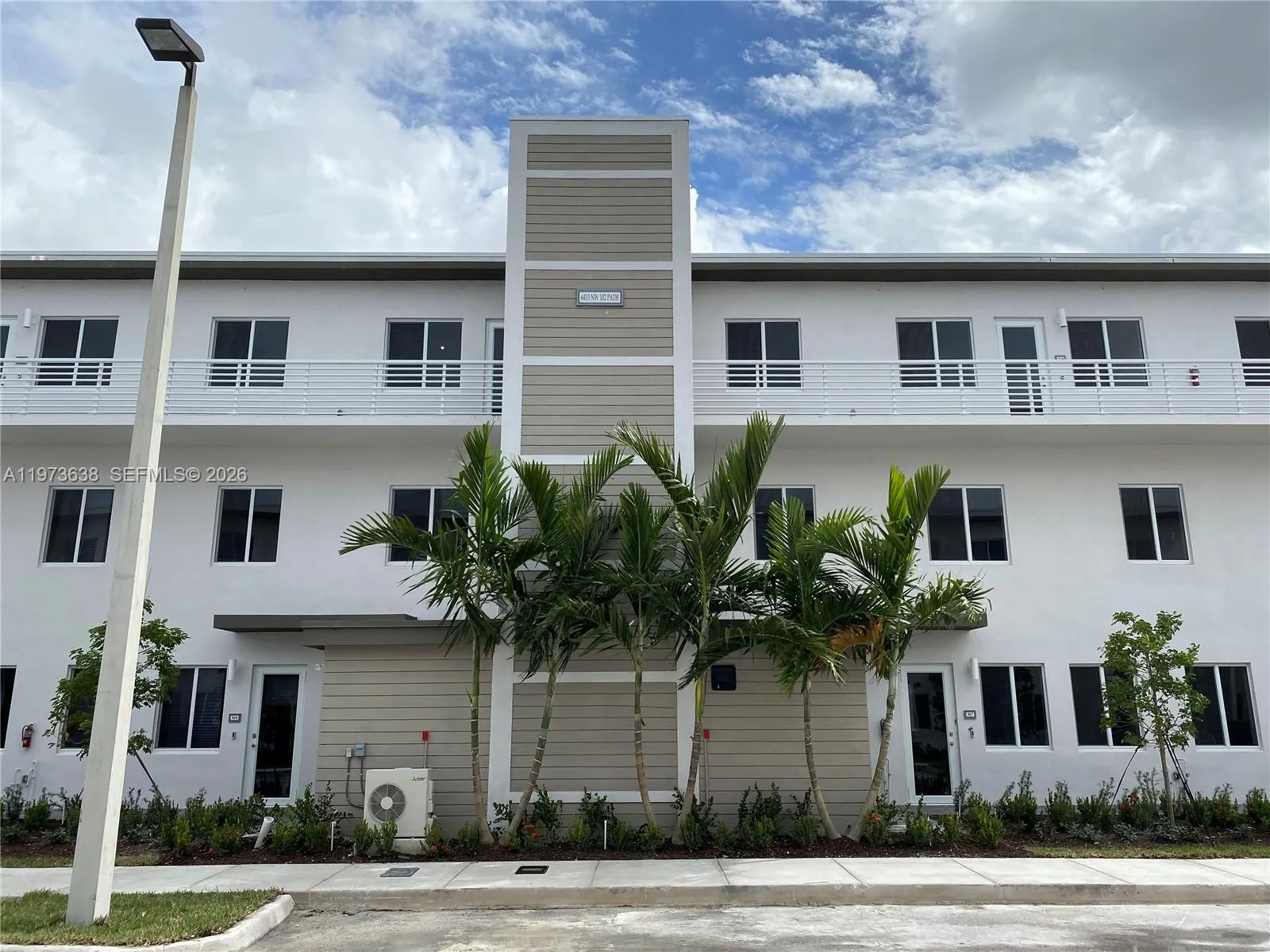 6453 Nw 102 Path 304, Doral, Florida 33178, Doral, Florida 33178, 3 Bedrooms Bedrooms, ,2 BathroomsBathrooms,Residential Lease,For Rent,6453 Nw 102 Path 304, Doral, Florida 33178,A11973638