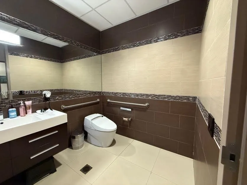 7620 Nw 25th St, Miami, Florida 33122, Miami, Florida 33122, ,Commercial Sale,For Sale,7620 Nw 25th St, Miami, Florida 33122,A11973653