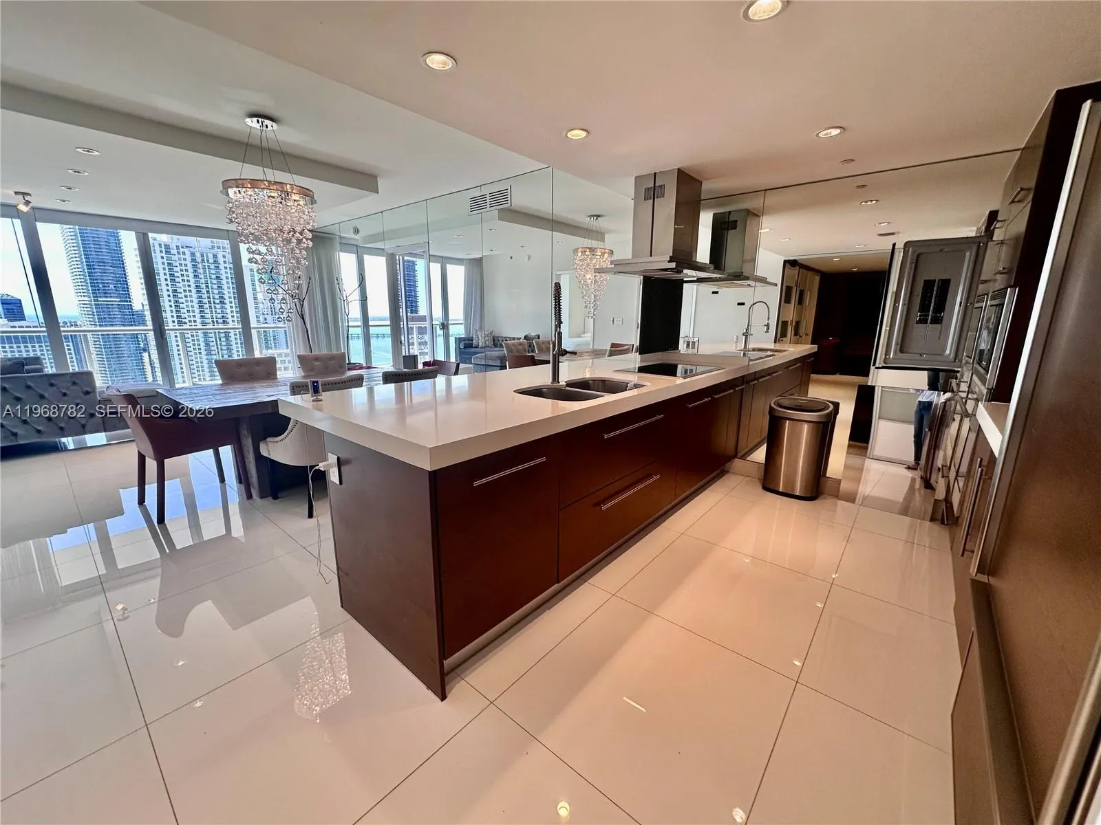 495 Brickell Ave 4403, Miami, Florida 33131, Miami, Florida 33131, 2 Bedrooms Bedrooms, ,2 BathroomsBathrooms,Residential Lease,For Rent,495 Brickell Ave 4403, Miami, Florida 33131,A11968782
