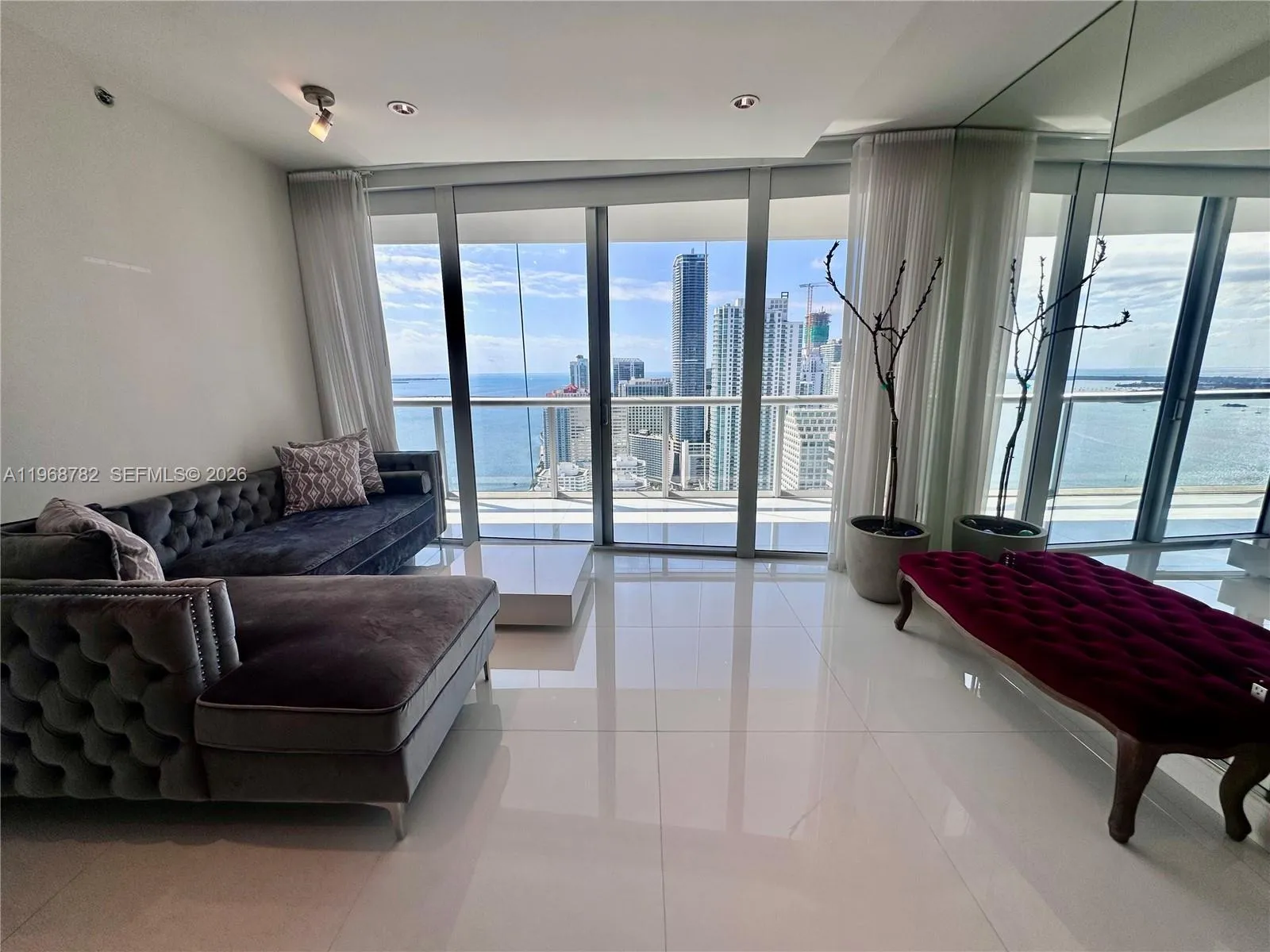 495 Brickell Ave 4403, Miami, Florida 33131, Miami, Florida 33131, 2 Bedrooms Bedrooms, ,2 BathroomsBathrooms,Residential Lease,For Rent,495 Brickell Ave 4403, Miami, Florida 33131,A11968782