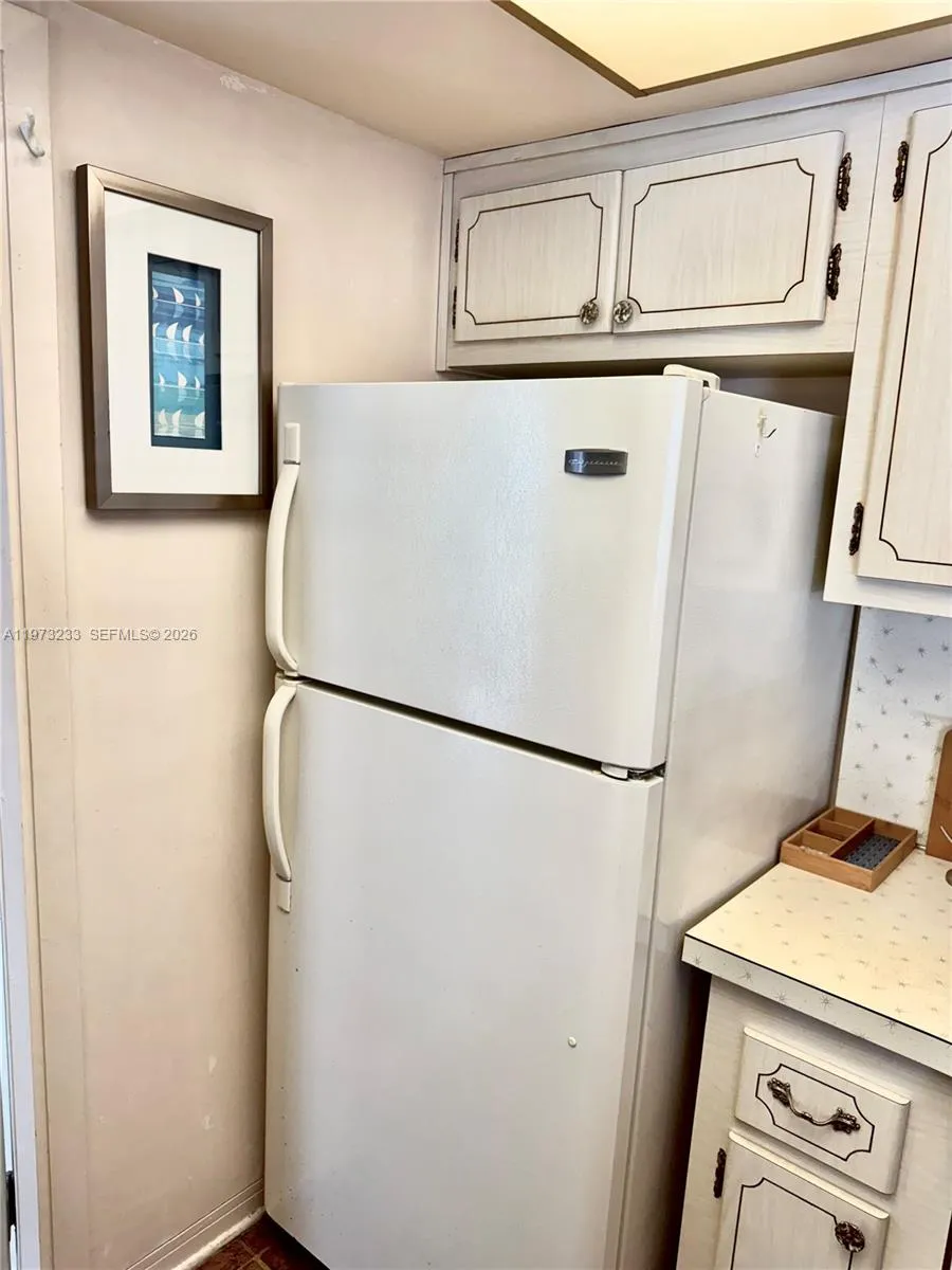 3500 Harrison St 7, Hollywood, Florida 33021, Hollywood, Florida 33021, 2 Bedrooms Bedrooms, ,1 BathroomBathrooms,Residential,For Sale,3500 Harrison St 7, Hollywood, Florida 33021,A11973233