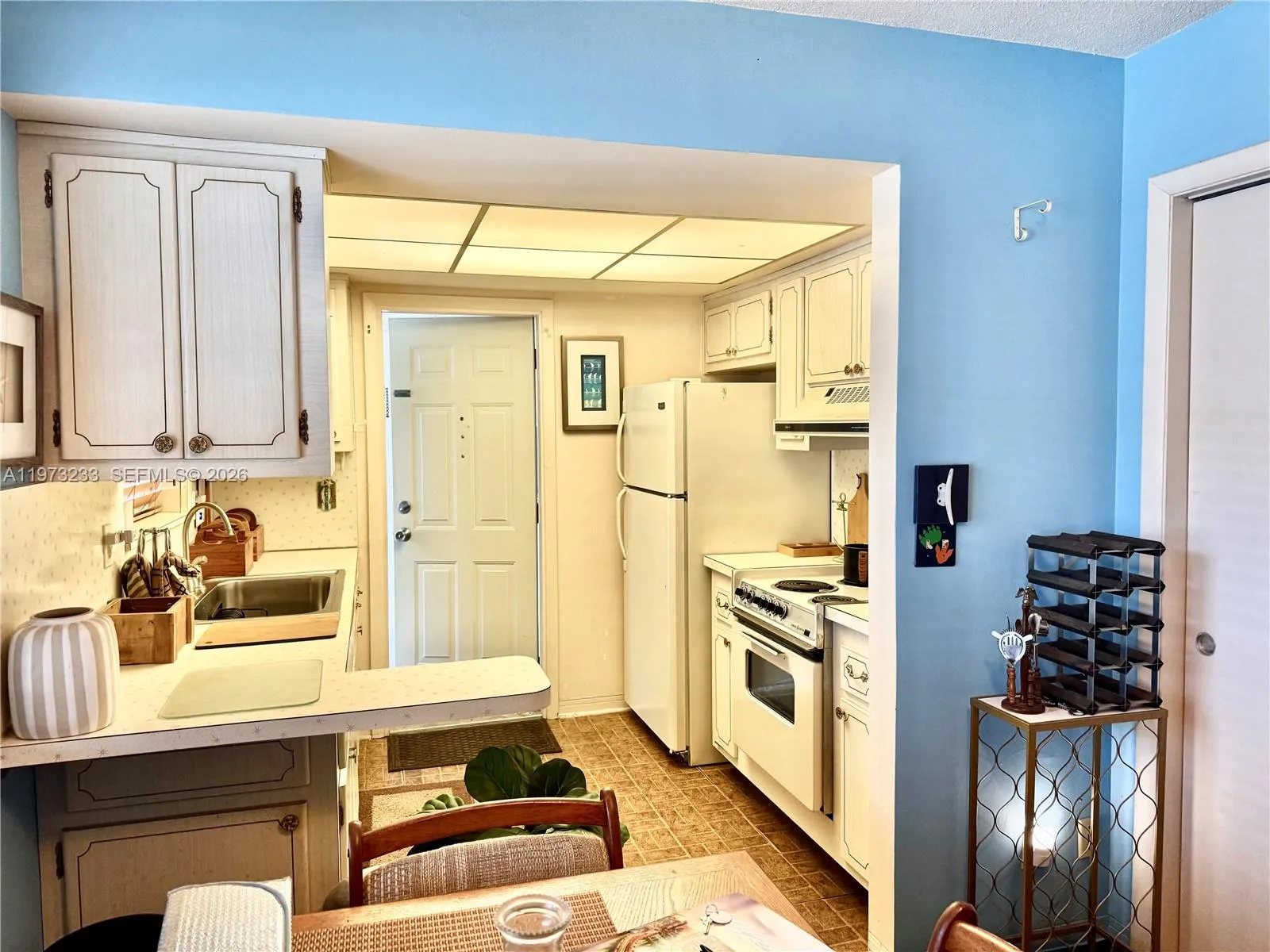 3500 Harrison St 7, Hollywood, Florida 33021, Hollywood, Florida 33021, 2 Bedrooms Bedrooms, ,1 BathroomBathrooms,Residential,For Sale,3500 Harrison St 7, Hollywood, Florida 33021,A11973233