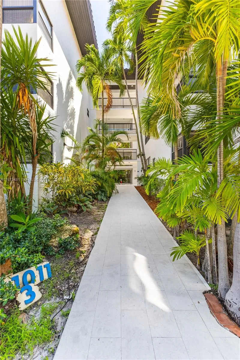 101 Ocean Lane Dr 1012, Key Biscayne, Florida 3314, Key Biscayne, Florida 33149, 3 Bedrooms Bedrooms, ,2 BathroomsBathrooms,Residential Lease,For Rent,101 Ocean Lane Dr 1012, Key Biscayne, Florida 3314,A11973481