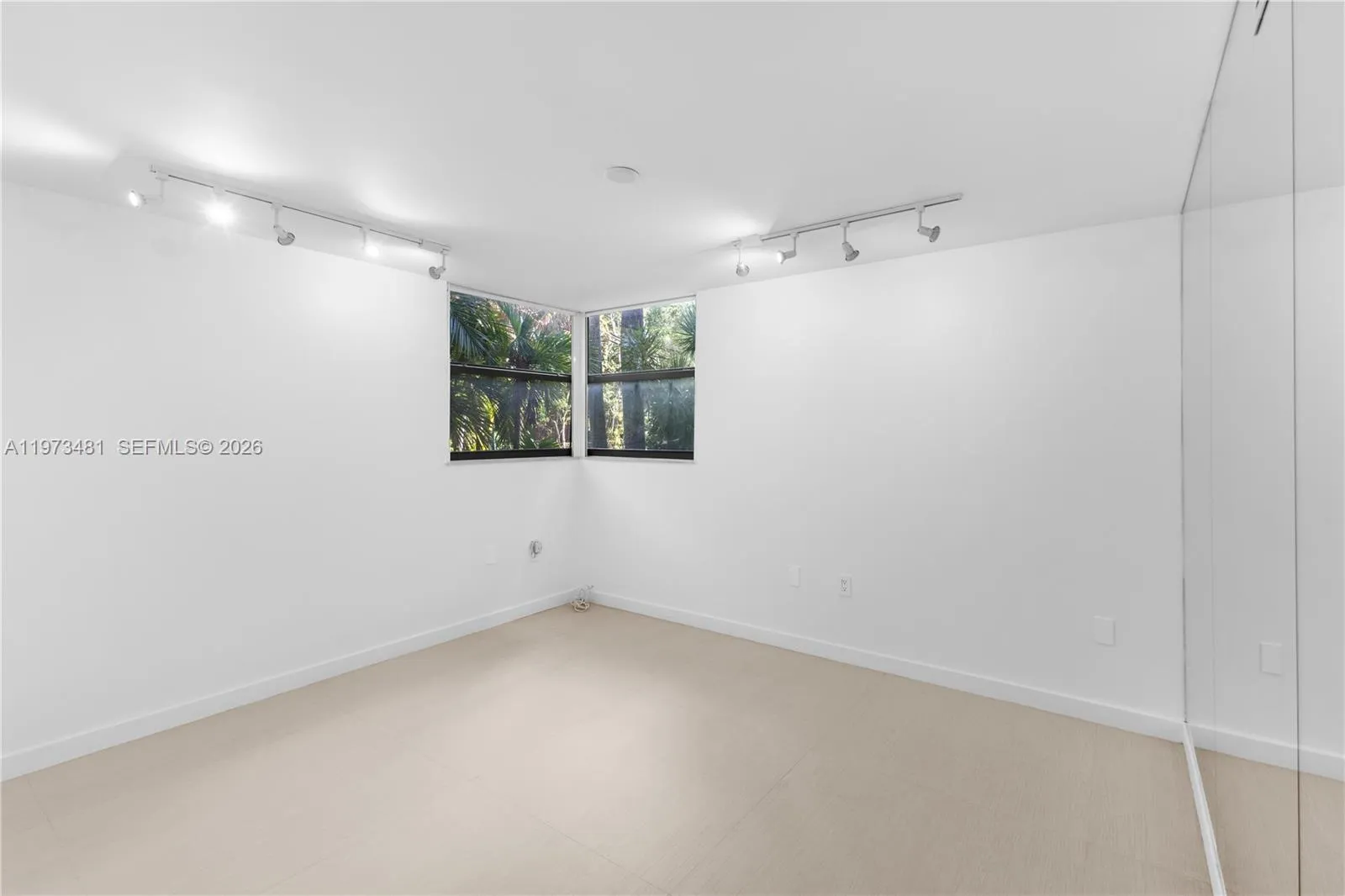 101 Ocean Lane Dr 1012, Key Biscayne, Florida 3314, Key Biscayne, Florida 33149, 3 Bedrooms Bedrooms, ,2 BathroomsBathrooms,Residential Lease,For Rent,101 Ocean Lane Dr 1012, Key Biscayne, Florida 3314,A11973481