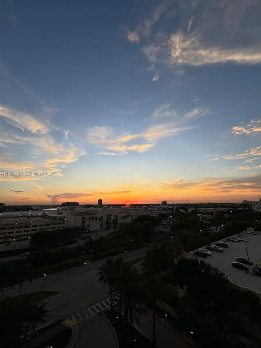 19501 W Country Club Dr 1011, Aventura, Florida 33, Aventura, Florida 33180, 1 Bedroom Bedrooms, ,1 BathroomBathrooms,Residential,For Sale,19501 W Country Club Dr 1011, Aventura, Florida 33,A11973633