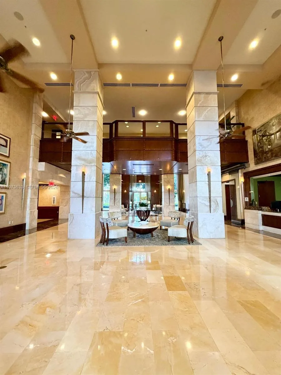 19501 W Country Club Dr 1011, Aventura, Florida 33, Aventura, Florida 33180, 1 Bedroom Bedrooms, ,1 BathroomBathrooms,Residential,For Sale,19501 W Country Club Dr 1011, Aventura, Florida 33,A11973633