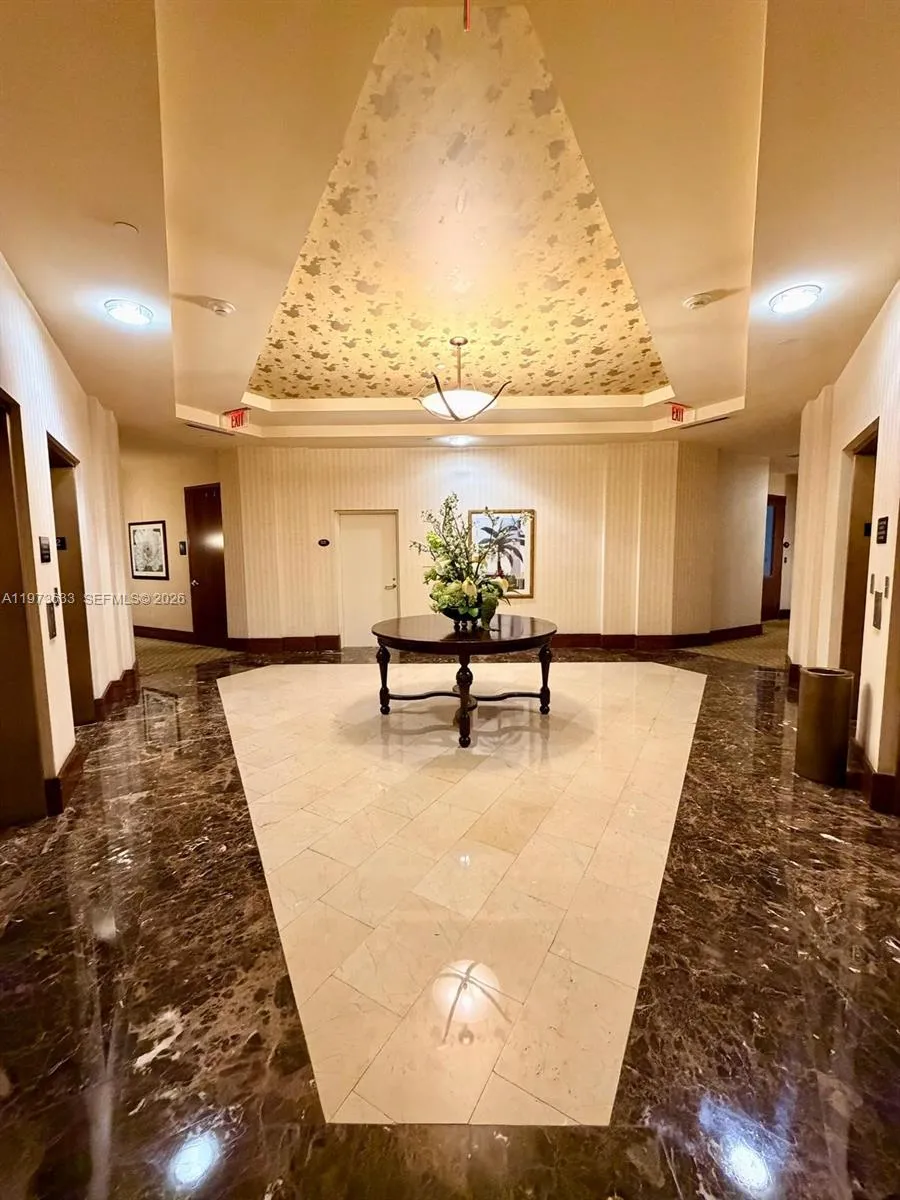 19501 W Country Club Dr 1011, Aventura, Florida 33, Aventura, Florida 33180, 1 Bedroom Bedrooms, ,1 BathroomBathrooms,Residential,For Sale,19501 W Country Club Dr 1011, Aventura, Florida 33,A11973633