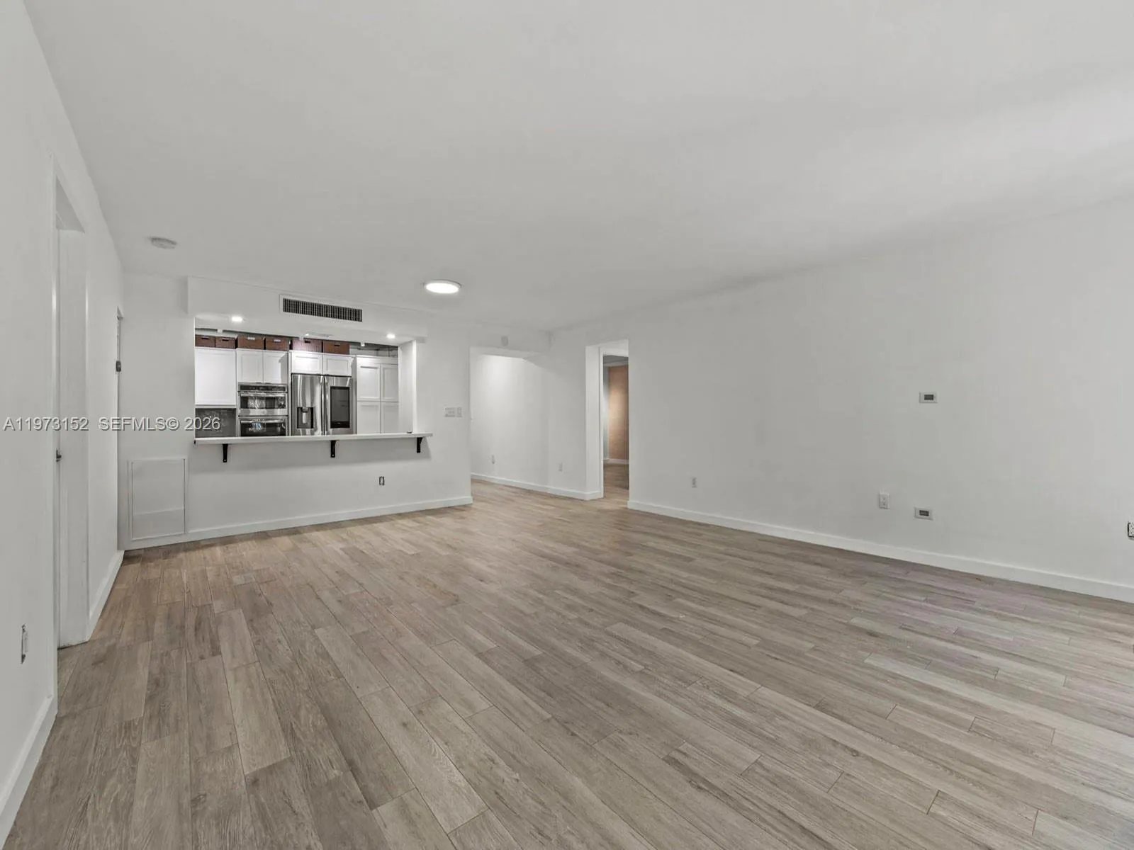 55 Ocean Lane Dr 1035, Key Biscayne, Florida 33149, Key Biscayne, Florida 33149, 3 Bedrooms Bedrooms, ,2 BathroomsBathrooms,Residential Lease,For Rent,55 Ocean Lane Dr 1035, Key Biscayne, Florida 33149,A11973152