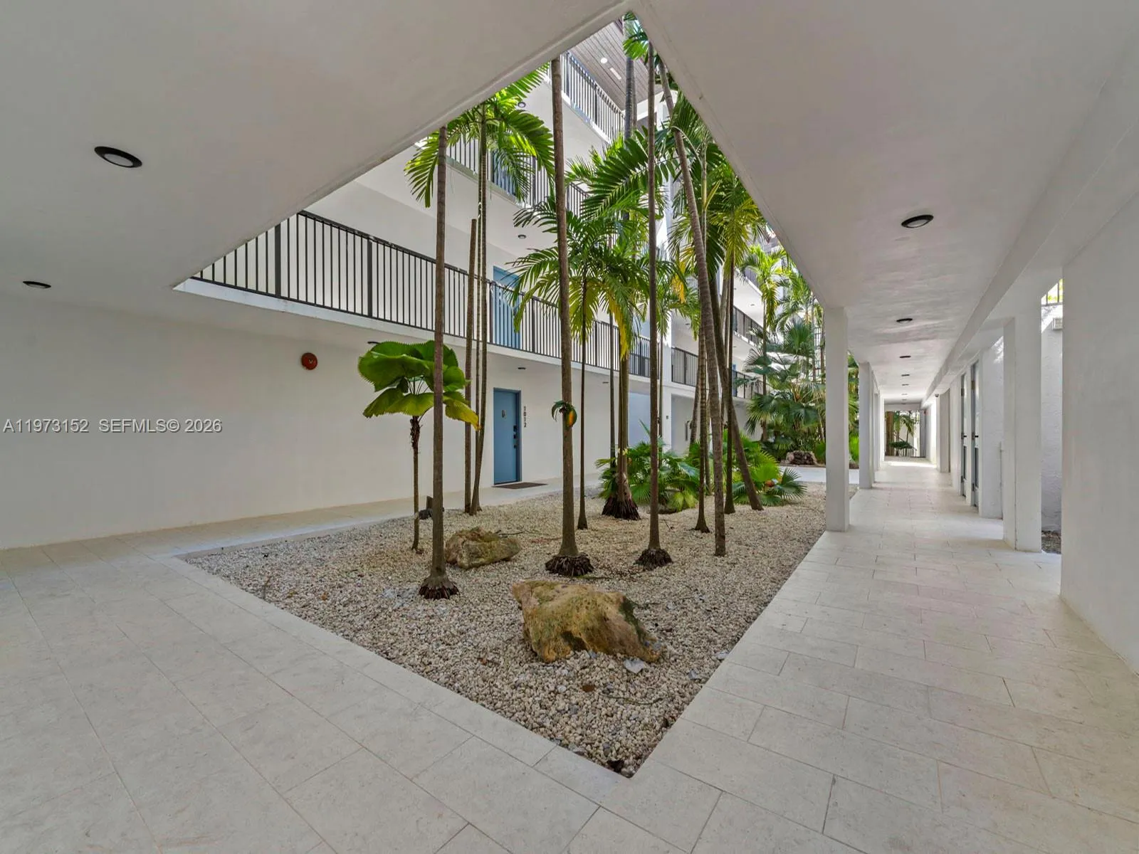 55 Ocean Lane Dr 1035, Key Biscayne, Florida 33149, Key Biscayne, Florida 33149, 3 Bedrooms Bedrooms, ,2 BathroomsBathrooms,Residential Lease,For Rent,55 Ocean Lane Dr 1035, Key Biscayne, Florida 33149,A11973152
