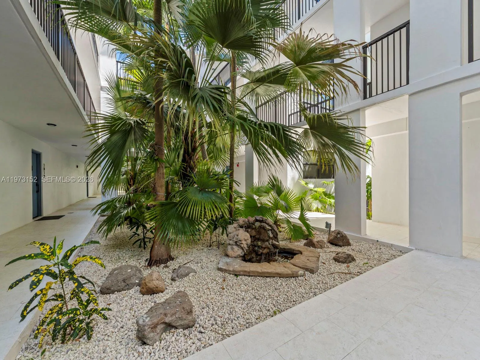 55 Ocean Lane Dr 1035, Key Biscayne, Florida 33149, Key Biscayne, Florida 33149, 3 Bedrooms Bedrooms, ,2 BathroomsBathrooms,Residential Lease,For Rent,55 Ocean Lane Dr 1035, Key Biscayne, Florida 33149,A11973152