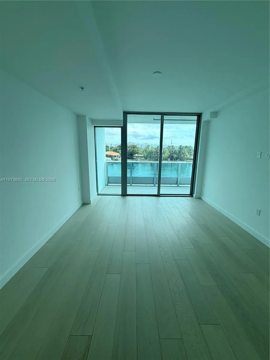 9221 E Bay Harbor Dr 307, Bay Harbor Islands, Flor, Bay Harbor Islands, Florida 33154, 2 Bedrooms Bedrooms, ,2 BathroomsBathrooms,Residential Lease,For Rent,9221 E Bay Harbor Dr 307, Bay Harbor Islands, Flor,A11973692