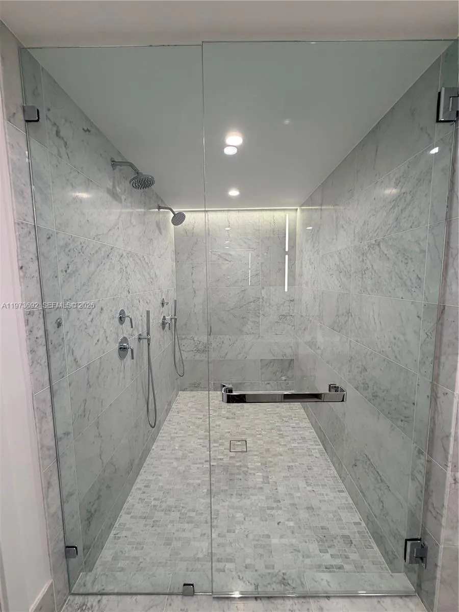 9221 E Bay Harbor Dr 307, Bay Harbor Islands, Flor, Bay Harbor Islands, Florida 33154, 2 Bedrooms Bedrooms, ,2 BathroomsBathrooms,Residential Lease,For Rent,9221 E Bay Harbor Dr 307, Bay Harbor Islands, Flor,A11973692