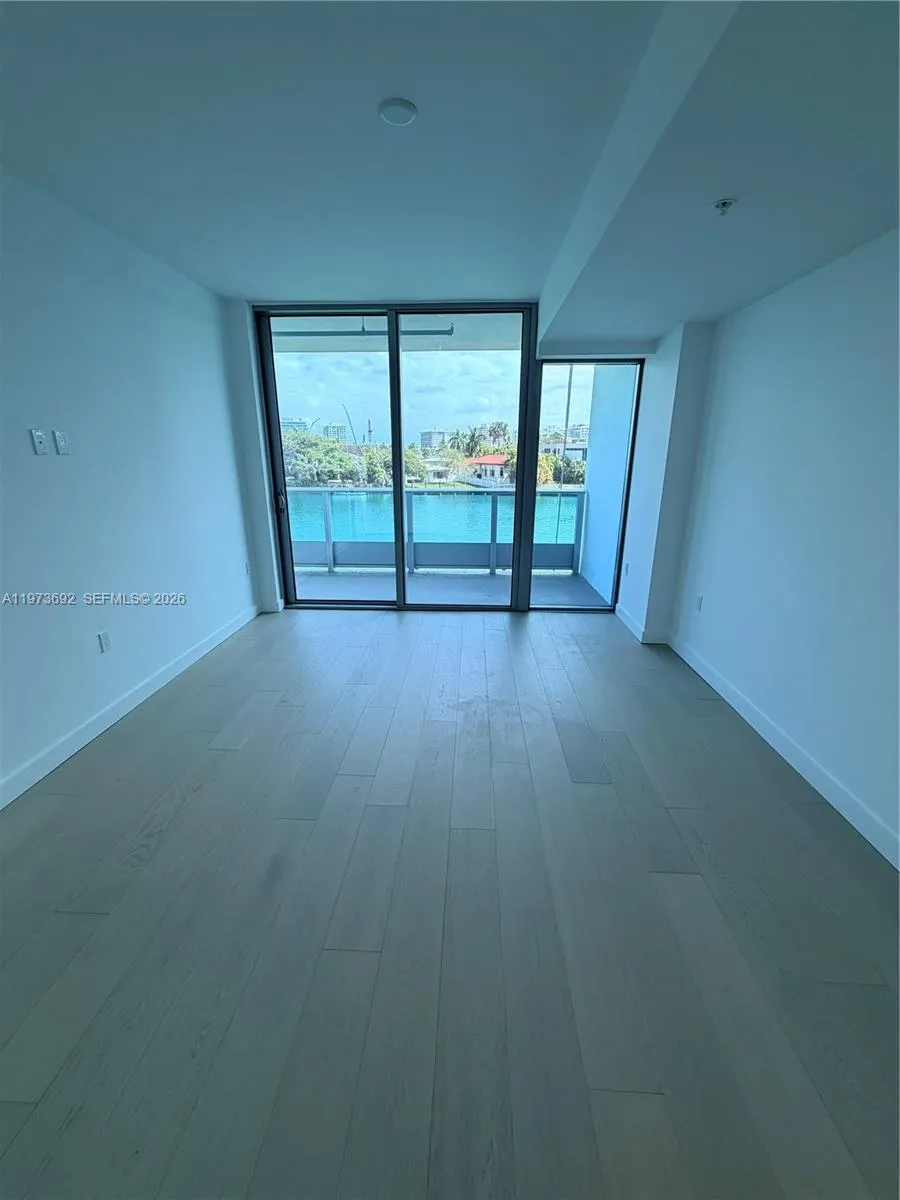 9221 E Bay Harbor Dr 307, Bay Harbor Islands, Flor, Bay Harbor Islands, Florida 33154, 2 Bedrooms Bedrooms, ,2 BathroomsBathrooms,Residential Lease,For Rent,9221 E Bay Harbor Dr 307, Bay Harbor Islands, Flor,A11973692