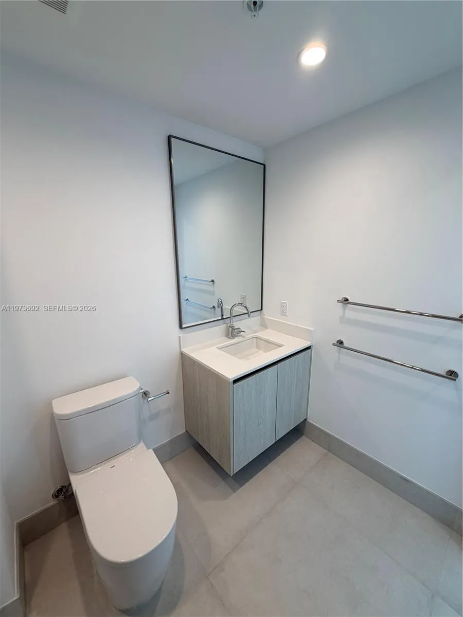 9221 E Bay Harbor Dr 307, Bay Harbor Islands, Flor, Bay Harbor Islands, Florida 33154, 2 Bedrooms Bedrooms, ,2 BathroomsBathrooms,Residential Lease,For Rent,9221 E Bay Harbor Dr 307, Bay Harbor Islands, Flor,A11973692