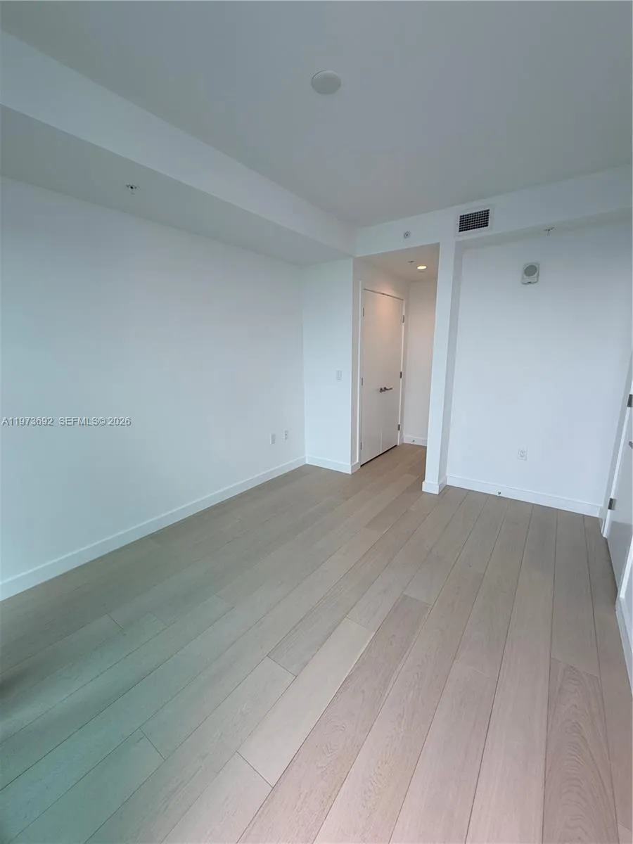 9221 E Bay Harbor Dr 307, Bay Harbor Islands, Flor, Bay Harbor Islands, Florida 33154, 2 Bedrooms Bedrooms, ,2 BathroomsBathrooms,Residential Lease,For Rent,9221 E Bay Harbor Dr 307, Bay Harbor Islands, Flor,A11973692