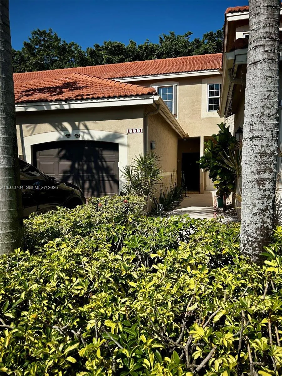 1111 Sorrento Dr 1111, Weston, Florida 33326, Weston, Florida 33326, 2 Bedrooms Bedrooms, ,2 BathroomsBathrooms,Residential Lease,For Rent,1111 Sorrento Dr 1111, Weston, Florida 33326,A11973704