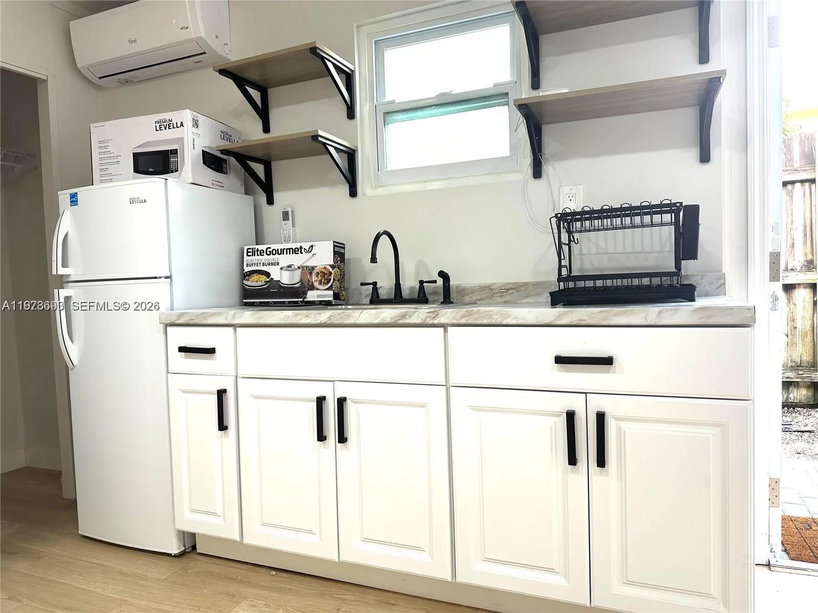 8235 Sw 41st Ter 1, Miami, Florida 33155, Miami, Florida 33155, 1 Bedroom Bedrooms, ,1 BathroomBathrooms,Residential Lease,For Rent,8235 Sw 41st Ter 1, Miami, Florida 33155,A11973693