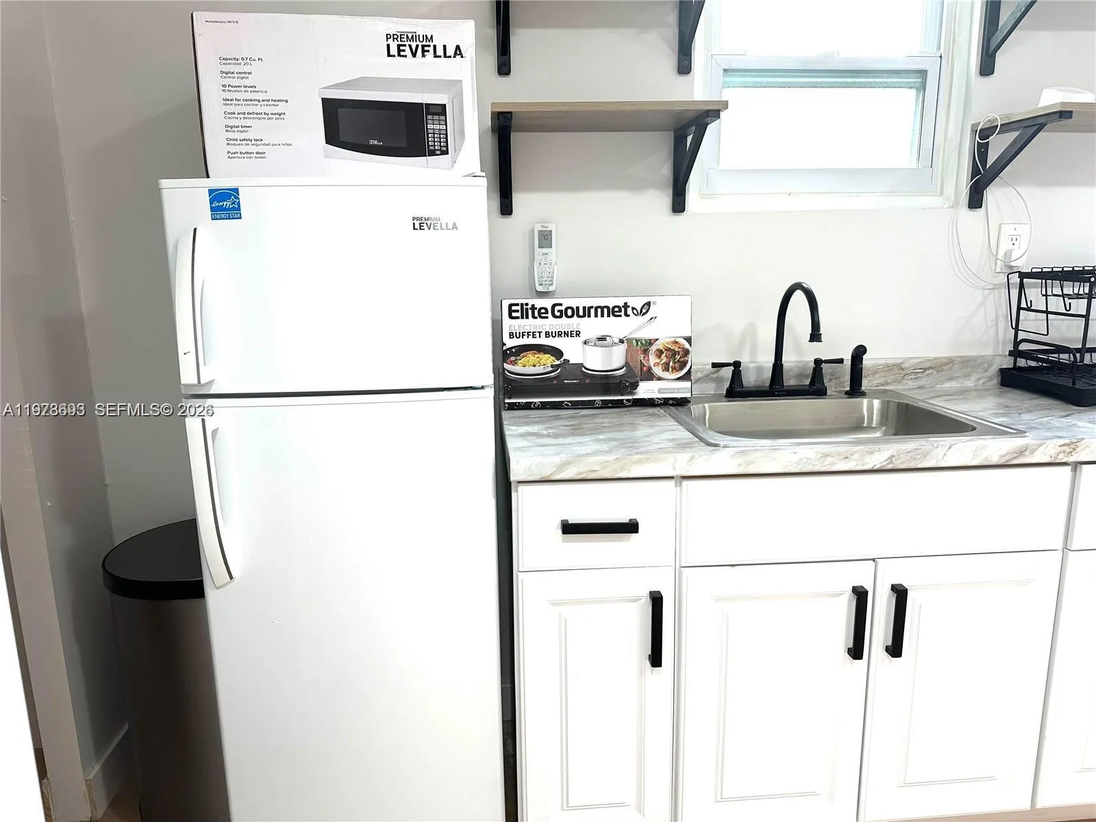 8235 Sw 41st Ter 1, Miami, Florida 33155, Miami, Florida 33155, 1 Bedroom Bedrooms, ,1 BathroomBathrooms,Residential Lease,For Rent,8235 Sw 41st Ter 1, Miami, Florida 33155,A11973693