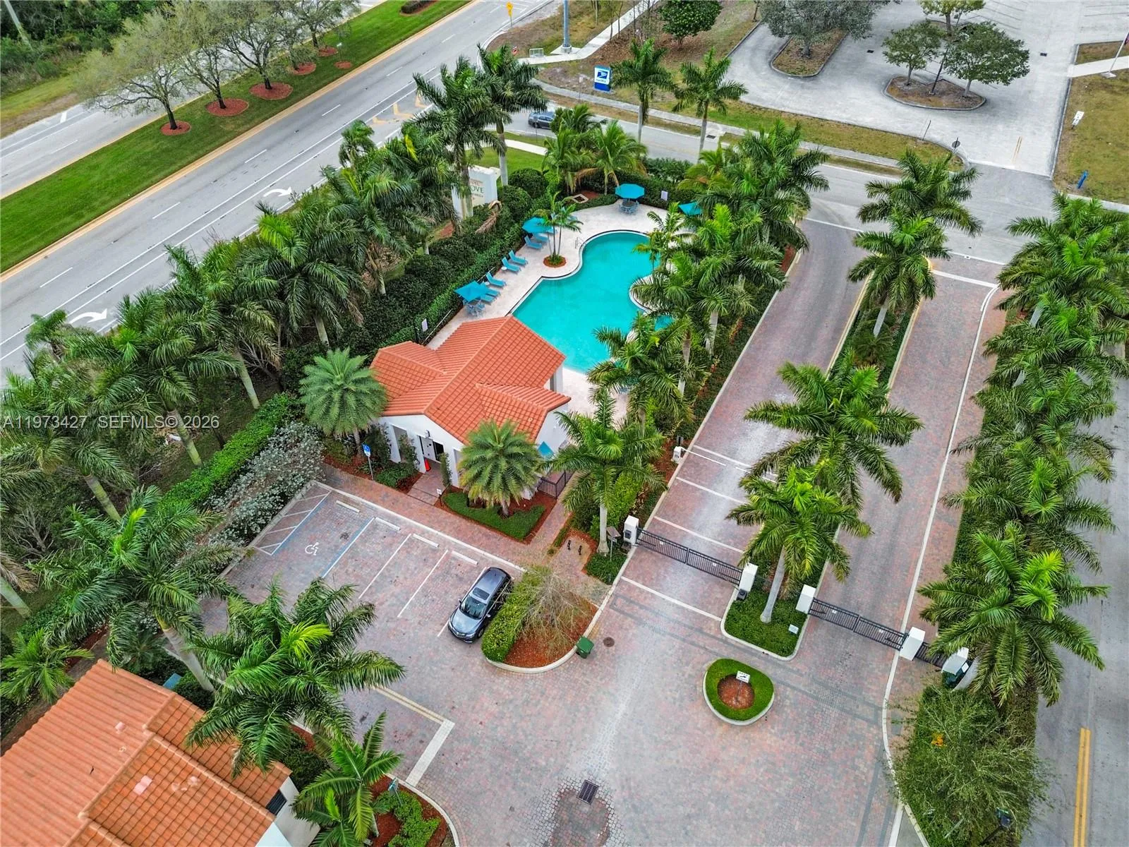 135 Nw 209th Trl, Pembroke Pines, Florida 33029, Pembroke Pines, Florida 33029, 3 Bedrooms Bedrooms, ,2 BathroomsBathrooms,Residential,For Sale,135 Nw 209th Trl, Pembroke Pines, Florida 33029,A11973427