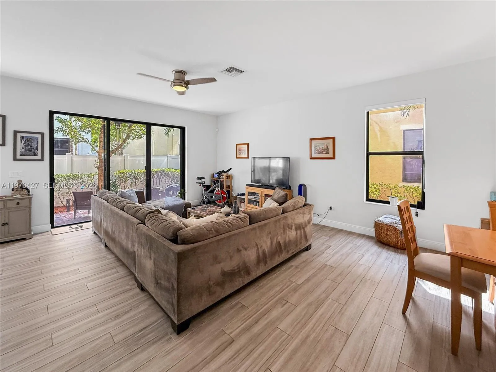 135 Nw 209th Trl, Pembroke Pines, Florida 33029, Pembroke Pines, Florida 33029, 3 Bedrooms Bedrooms, ,2 BathroomsBathrooms,Residential,For Sale,135 Nw 209th Trl, Pembroke Pines, Florida 33029,A11973427
