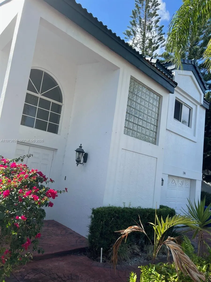 202 Ne 211th Ter 202, Miami, Florida 33179, Miami, Florida 33179, 4 Bedrooms Bedrooms, ,2 BathroomsBathrooms,Residential Lease,For Rent,202 Ne 211th Ter 202, Miami, Florida 33179,A11973656