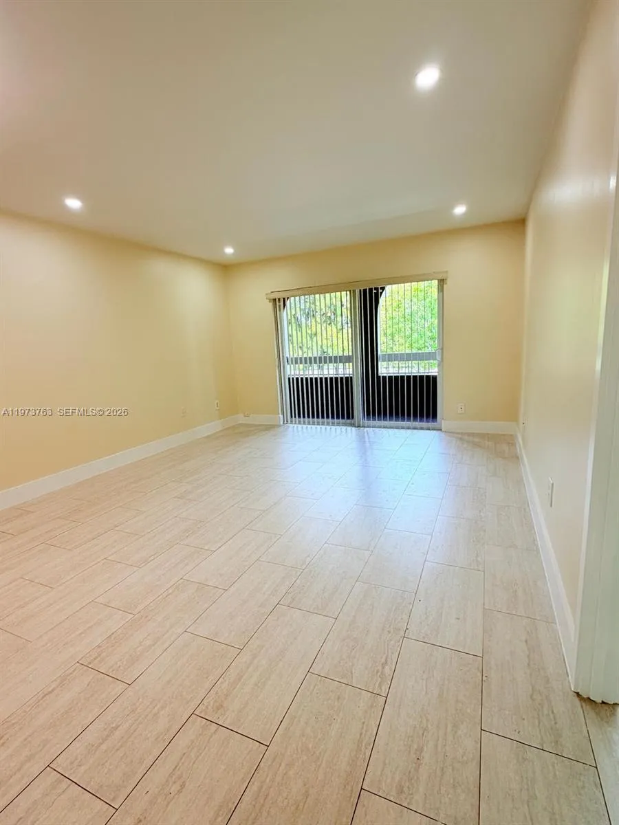 7920 Camino Real M 312, Miami, Florida 33143, Miami, Florida 33143, 1 Bedroom Bedrooms, ,1 BathroomBathrooms,Residential Lease,For Rent,7920 Camino Real M 312, Miami, Florida 33143,A11973763